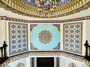 Отель Ayvan Plaza