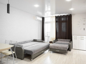 Уютная студия с видом на город