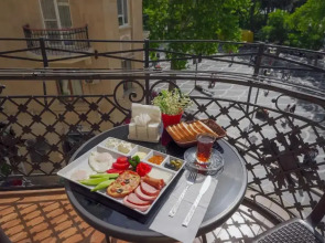 Отель Nizami Boutique