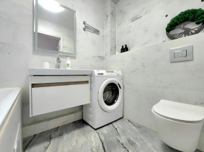 Квартира Двухкомнатная с Балконом и Красивым Видом