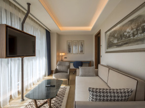 Golden Tulip Istanbul Bayrampasa