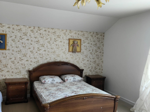 Po Ulitse Alma-Atinskaya Private House