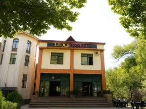 Luxe Hotel