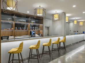 Отель Hampton by Hilton Istanbul Arnavutkoy