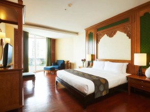 Отель Long Beach Garden Hotel & Pavilions