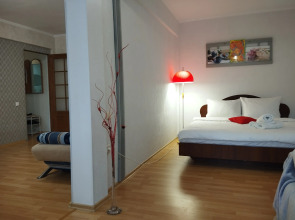 Квартира Двухкомнатная возле центра