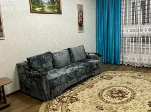 Na Ulitse Yaroslavskogo 111a Flat