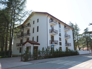 Отель Kiaraz Start