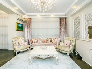 Luxury on Baku in Nizami street Flat