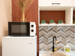 Апартаменты с ярким дизайнерским ремонтом