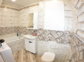 Апартаменты Уютная двухкомнатная квартира на Верхней Дуброве