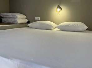 Апартаменты Новая студия на Маяковского 6