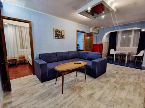 3-Komnatnaya Kvartira na Frunze Flat