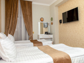 Отель The Royal