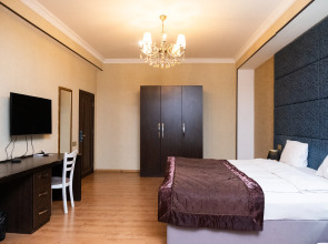 Отель Grand Mirror