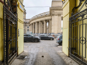 Апартаменты Напротив Казанского Собора