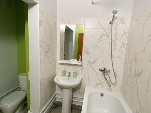 Апартаменты Четырехместные апартаменты возле вокзала