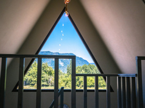 Maus V Gorakh S Chanom I Banei Na Drovah Guest House