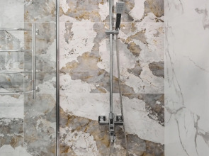 Квартира Двухкомнатная квартира возле центральной больницы