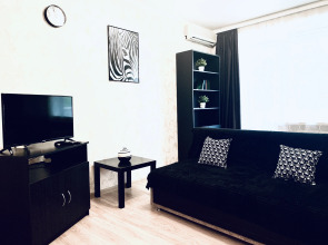 Апартаменты Комфортная Уютная 2-Комнатная Квартира в Центре с Парковкой