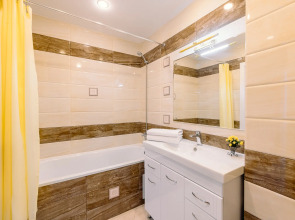 Апартаменты Любимый дом на Антонова 74