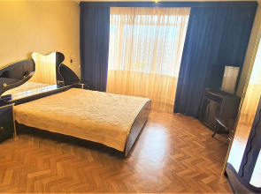Almaz Arktiki Na Naberezhnoy 4 Apartments