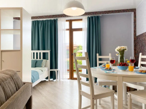 Квартира у Моря с Бассейном