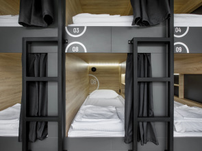 Капсульный отель Luna Capsule