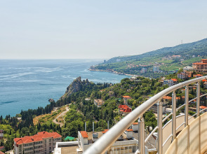 Гостевой Дом Белый Дом в Гурзуфе на Строителей