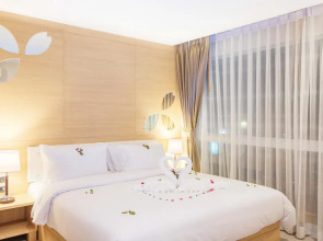 Отель Clarion Patong Beach