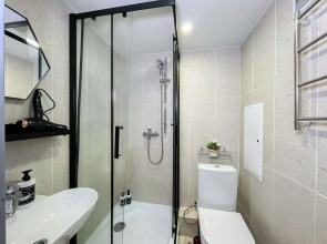 Апартаменты Стильная 2х-уровневая Cтудия рядом с метро Тульская