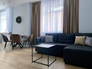 Апартаменты трехкомнатные рядом с набережной