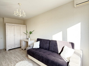 Апартаменты Шикарные трёхкомнатные в центре города вблизи Мамаева Кургана