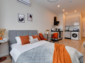 Квартира Happy People на Серебрякова 11к2