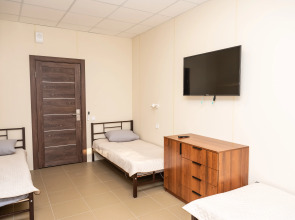 Отель Первомайский