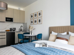 Апартаменты MyhomeYourhome на Фарфоровской Д7 к1