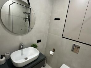 Квартира Дизайнерская Студия Напротив Роял Парка