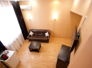 Отель Автодвор