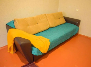 Na Prospekte Oktyabrya, 85 Flat