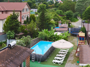 TK's House Guest House