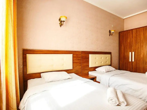 Отель Корсар