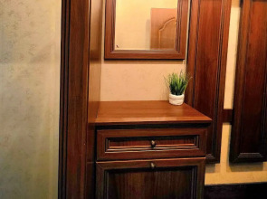 Апартаменты на Улице Алроса 5