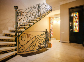 Отель Toma's House