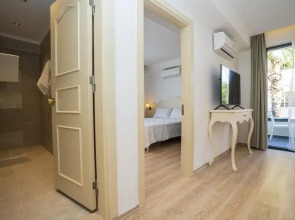 Апарт-отель Channel Suites