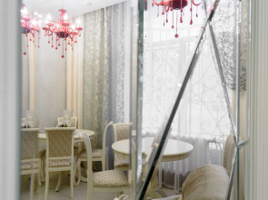 Меблированные комнаты  Серебряная лошадь