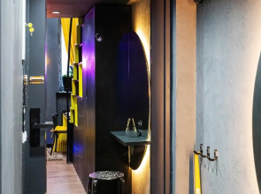 Апартаменты StudioV Batman