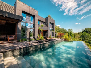 Ryzhiy Kot Greenmoon Private House