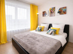 S Dvumya Spalnyami i Gostinoy Flat