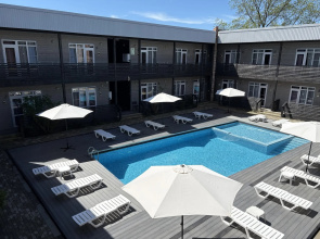 Amshin-Pitsunda Mini-Hotel