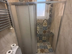 Апартаменты 3BR Flat Old Style 4AC Terrace, Metro